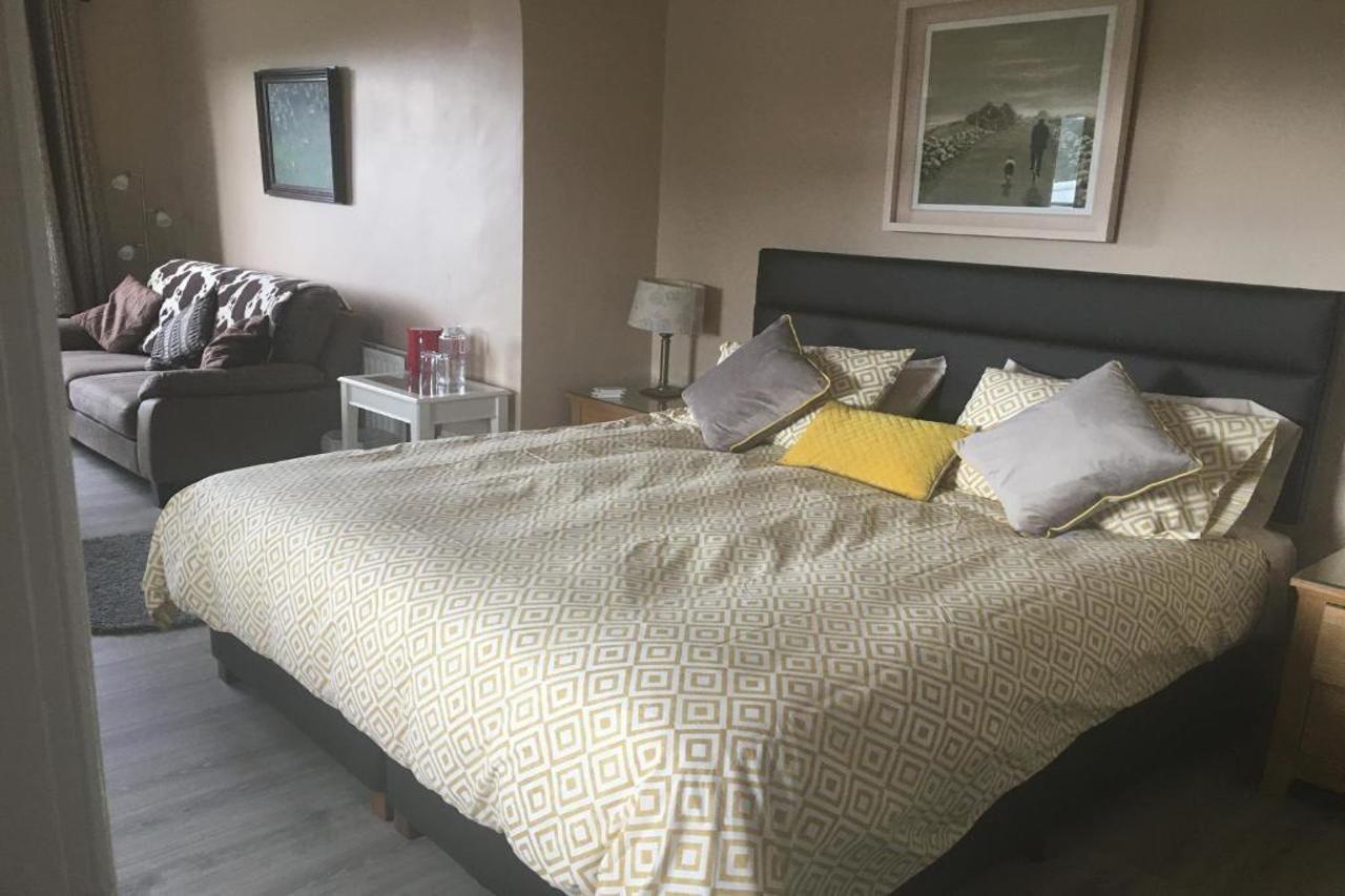 Bed and Breakfast Atlantic View Клифден Экстерьер фото